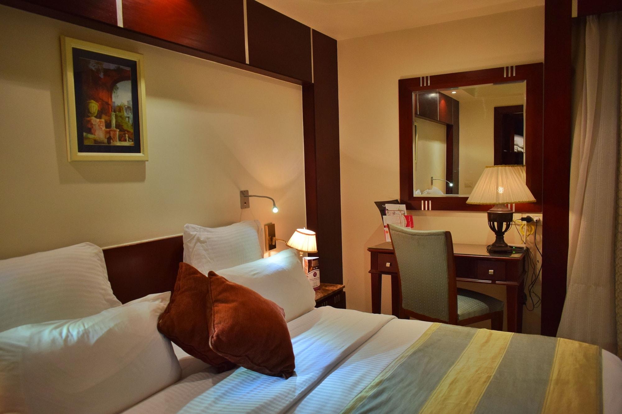 โรงแรมโรแมนซ์ อเล็กซานเดรีย ภายนอก รูปภาพ